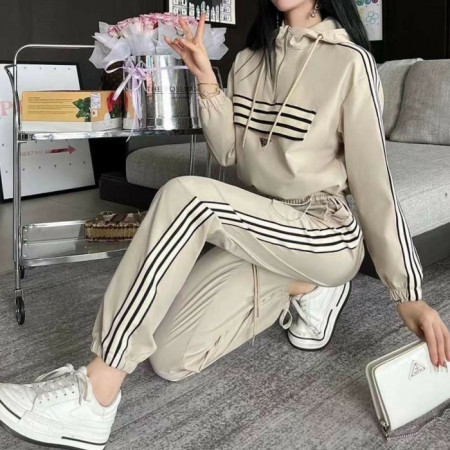 PRA*A   리나일론 삼선 포인트 크롭 상.하  SET