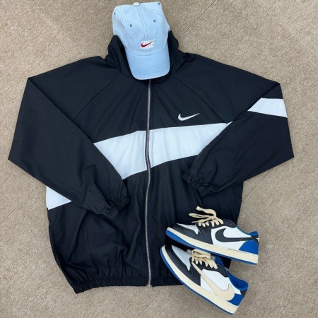 NIKE   사선 바람막이