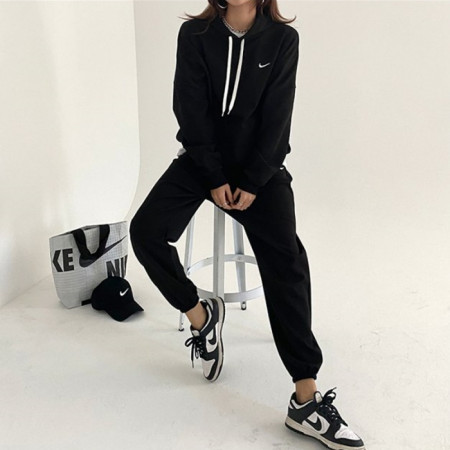 NIKE   스트링 후드 자수 조거세트