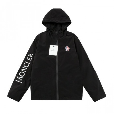 몽클*어   엠브로이드패치 바람막이