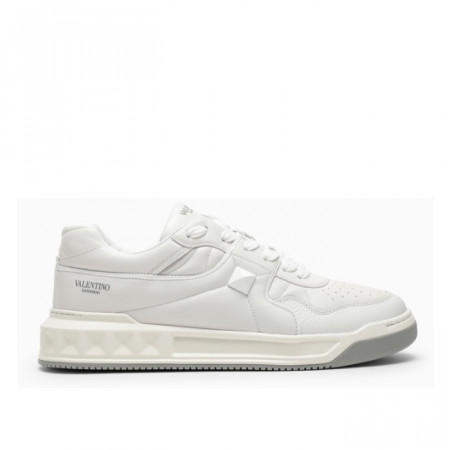 발렌*노   남성 로만 스터드 스니커즈