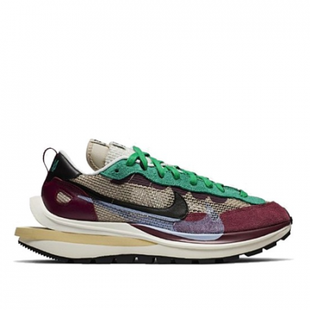 NIKE x 사카이 베이퍼와플 스트링 & 블랙 빌런 레드