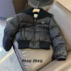 MIU M*U   레터링 포인트 크롭 여성 오리털 패딩
