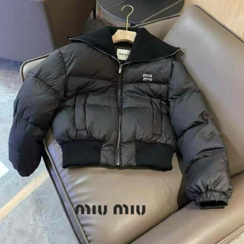 MIU M*U   레터링 포인트 크롭 여성 오리털 패딩