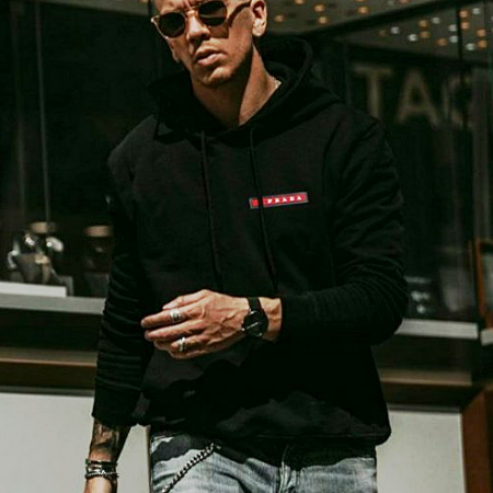 PRADA 레드라인 로고 패치 후드