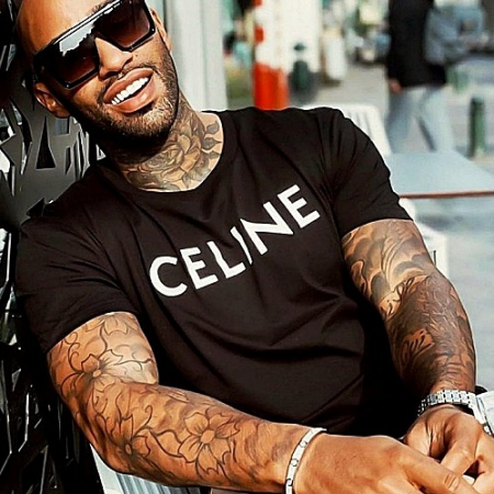 셀*느 CLASSIC로고  티셔츠 (리사.산다라박.조이.BTS착용)