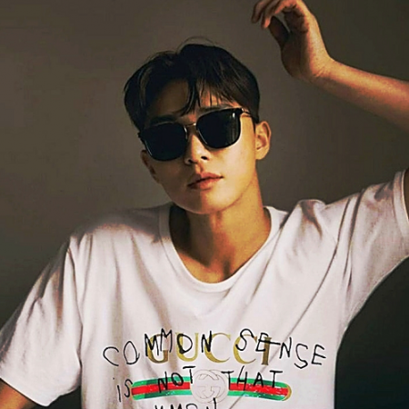 GUCCI 코코카피탄 크루넥 티셔츠 (박서준 착용)