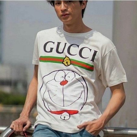 구* x 도라에몽 웹 프린트 오버사이즈 코튼 티셔츠