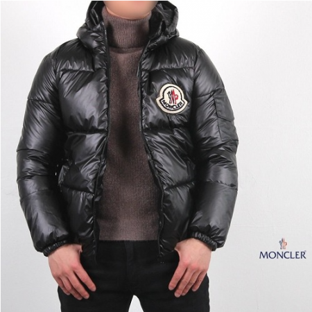 몽클** 후드 패딩