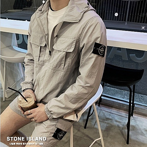 스톤아일*드 STONE ISLAND 나일론 윈드브레이커 하프 셋업 SET